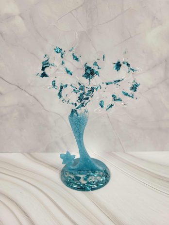 Support à bijoux en résine époxy.