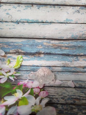 Petite tortue à paillettes rose.