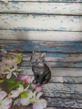 Loup gris à paillettes.