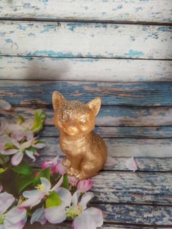 Louveteau brun clair avec paillettes.