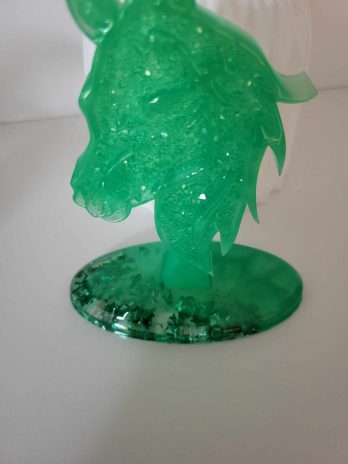 Tête de cheval effet diamant vert.