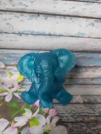 Éléphant bleu.
