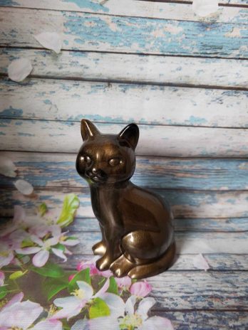 Chat en résine époxy bronze et noir.