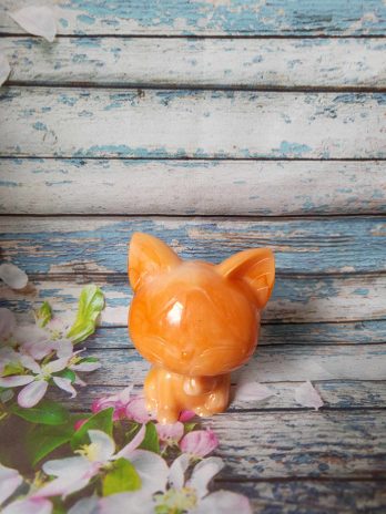 Chat en résine époxy orange et blanc.