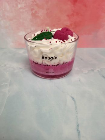 Bougie chantilly cerise noir explosive